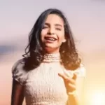 Por Baixo da Armadura – Kiara Vitória
